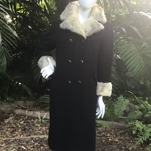 Vintage 1950s wool coat with fur trim